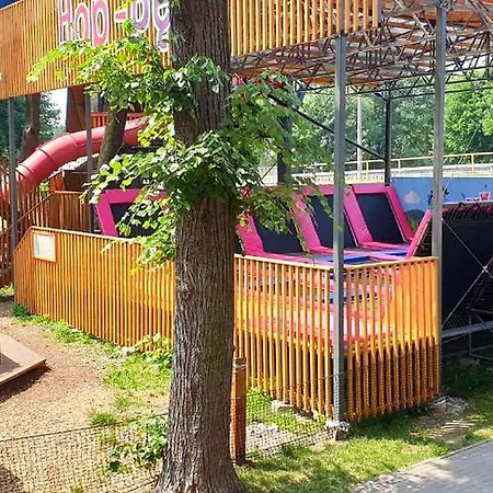 Centrum Kustronia Z Garazem * Бельско-Бяла